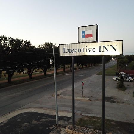 Executive Inn San Saba Экстерьер фото