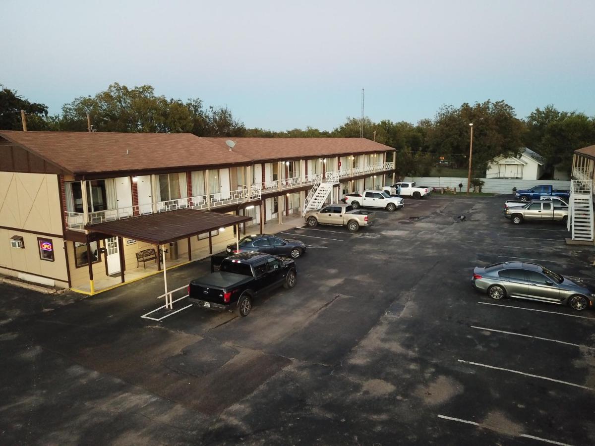 Executive Inn San Saba Экстерьер фото
